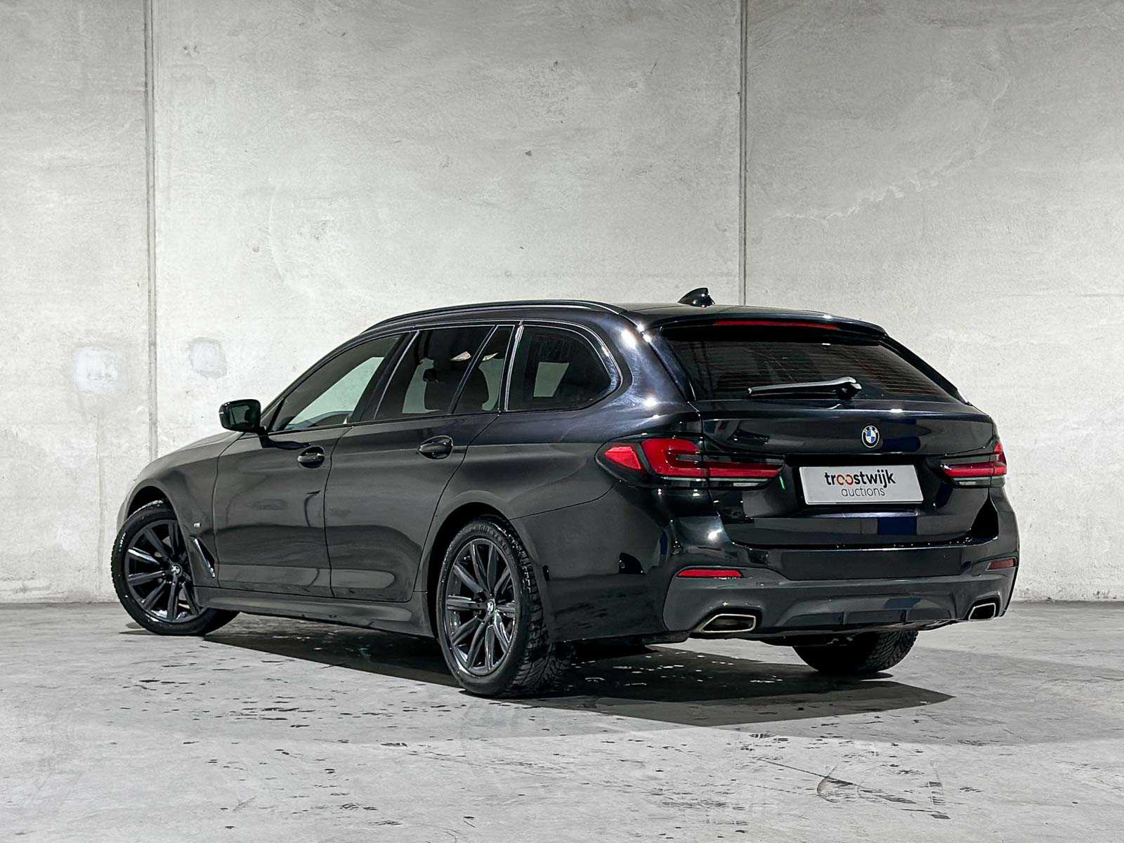 BMW 520i Touring High Executive Edition M-Sport 184pk 2021 (Origineel-NL) 5-Serie G31, L-194-JX