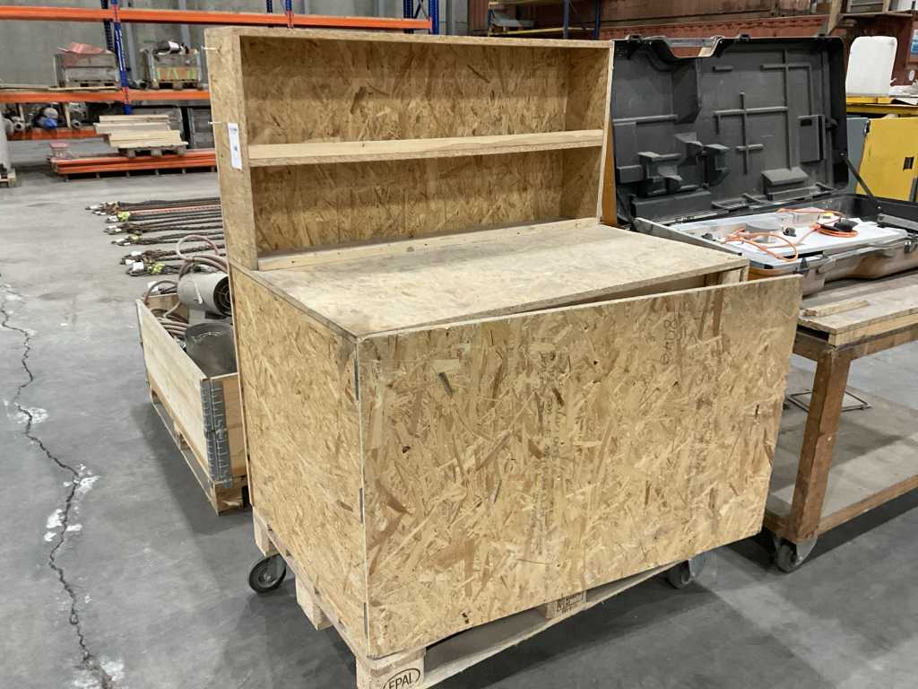 Mobile work cabinet