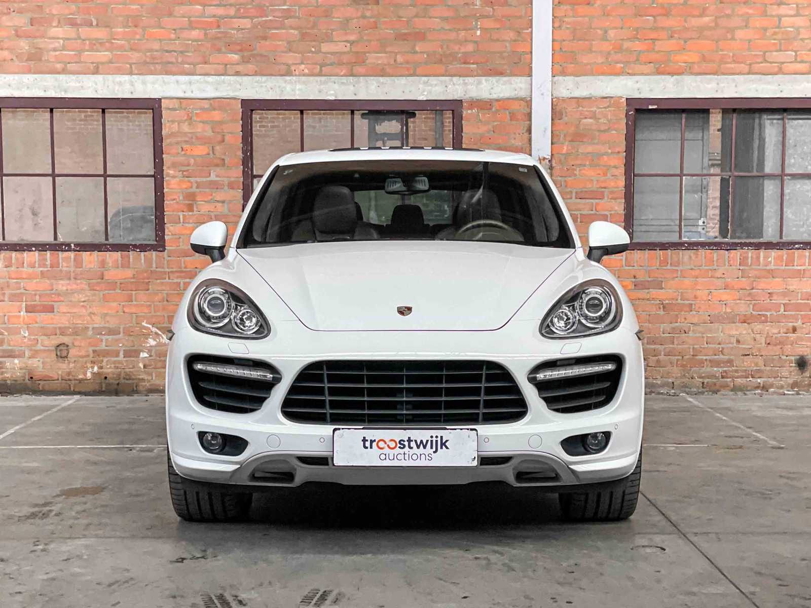 Porsche Cayenne Turbo 4.8 V8 500hp 2013 OEM Sport Design 500pk 2013