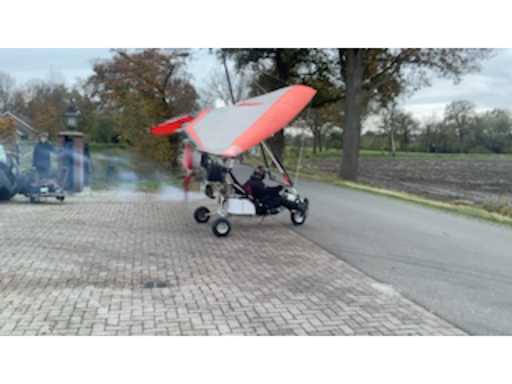 71b4cf9d-3c65-41ec-be71-af1219730a78.mp4