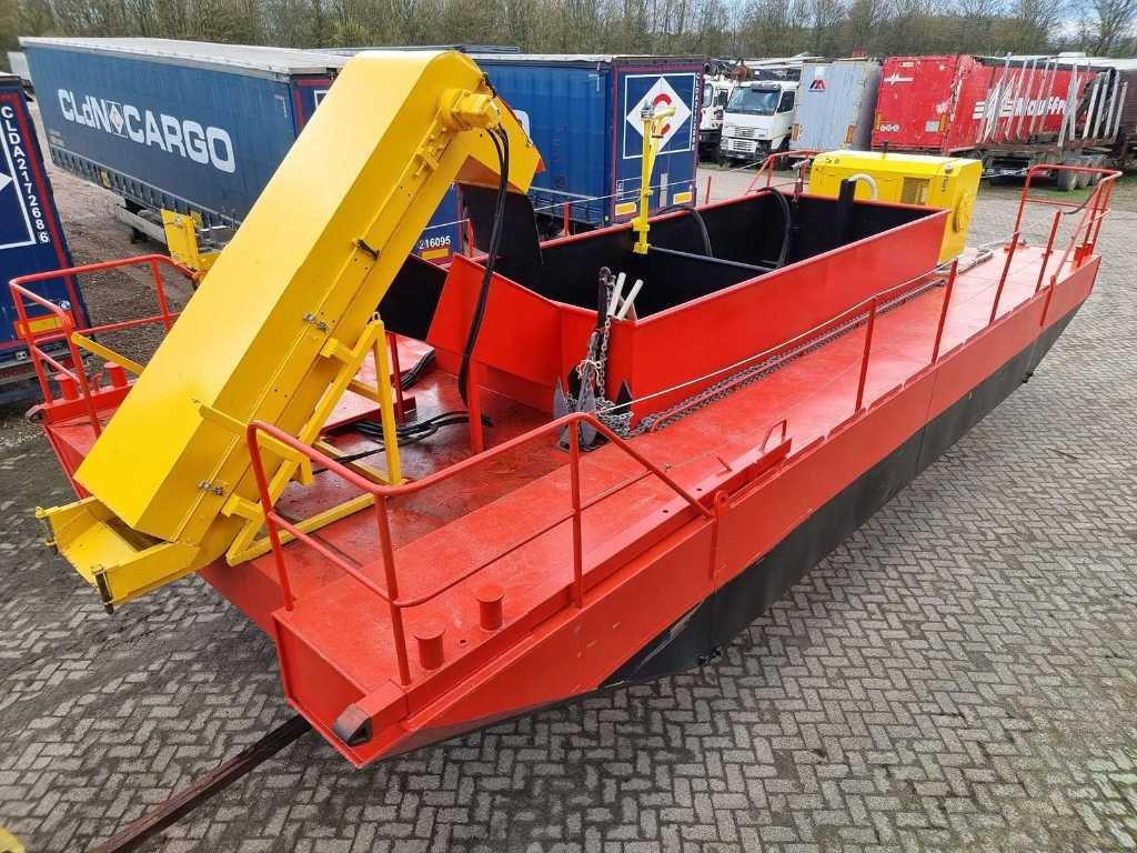 Ponton autopropulsat