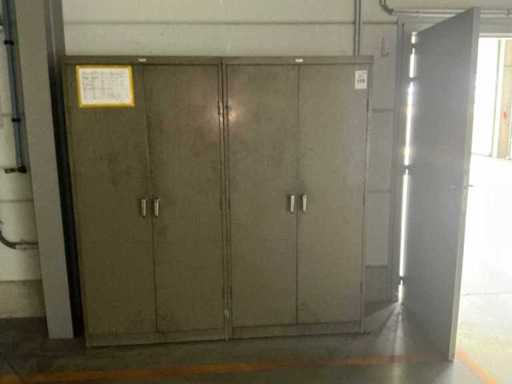 Mewaf 2-door metal filing cabinet (12x)