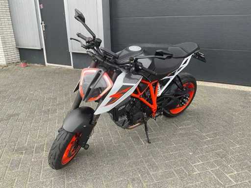 2017 KTM Tour 1290 SuperDuke R ABS Motorfiets