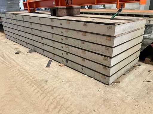 Element de beton v.v. Cuplare cu șurub Philipp, o parte acoperită cu placaj de beton – 496 × 125 × 17 cm