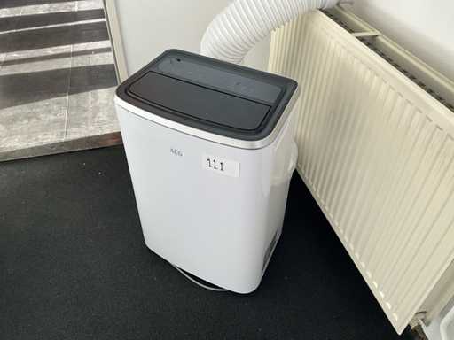 AEG AXP26U338BW portable air conditioner