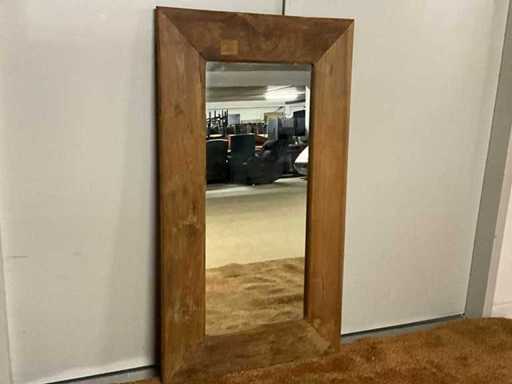 Miroir dans cadre en bois