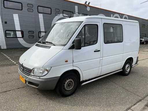 2001 Mercedes-Benz Sprinter 208CDi Nutzfahrzeug 7-VFT-03