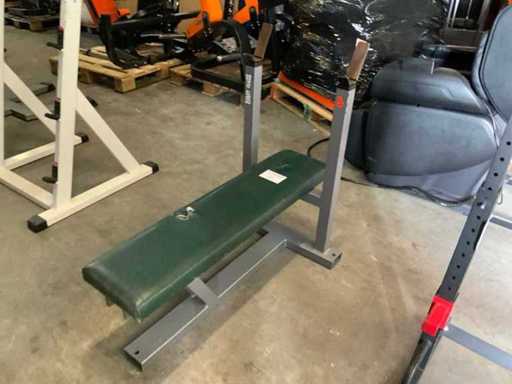 first class bench press Krachtstation