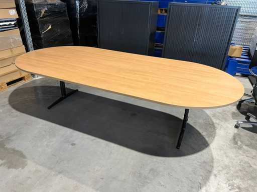 Ahrend - Vergadertafel