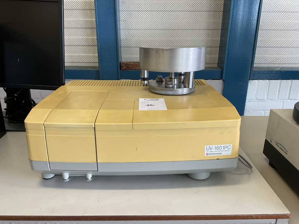 Shimadzu UV-1601PC UV/Vis-spectrophotometer