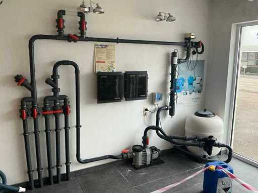 Materiali per l'installazione di piscine