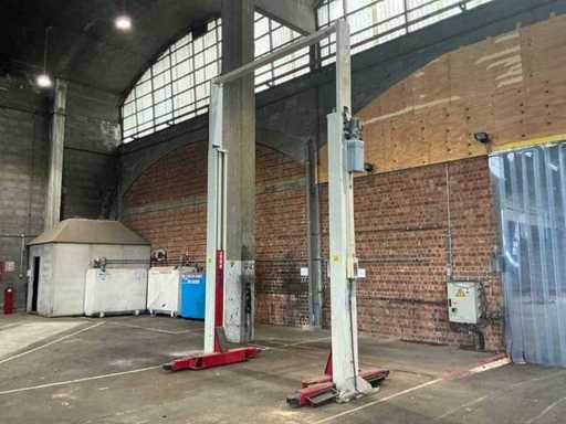 2005 KONI Lift bridge