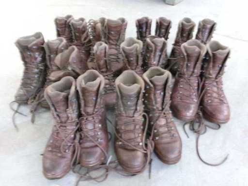 Buty bojowe Haix Cold Wet Weather, częściowo uszkodzone (R15) (10x)