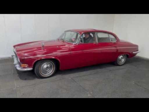 8710804e-1e0f-4ad3-9c7a-bc7ff801293c.mp4