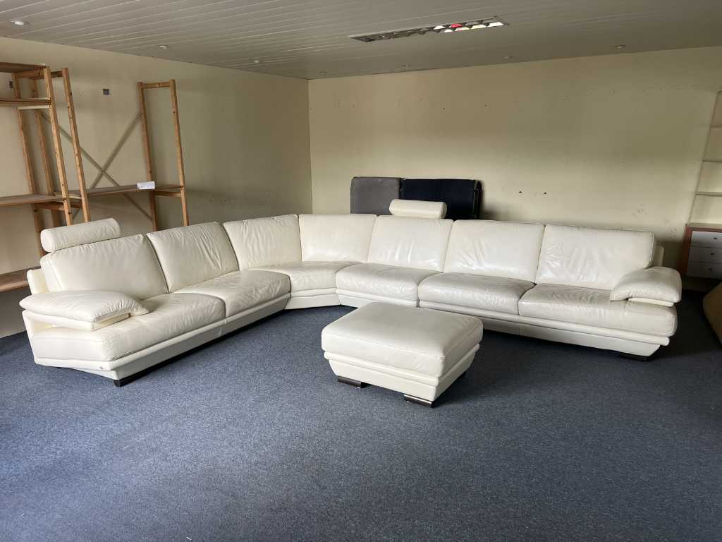 Lounge suite