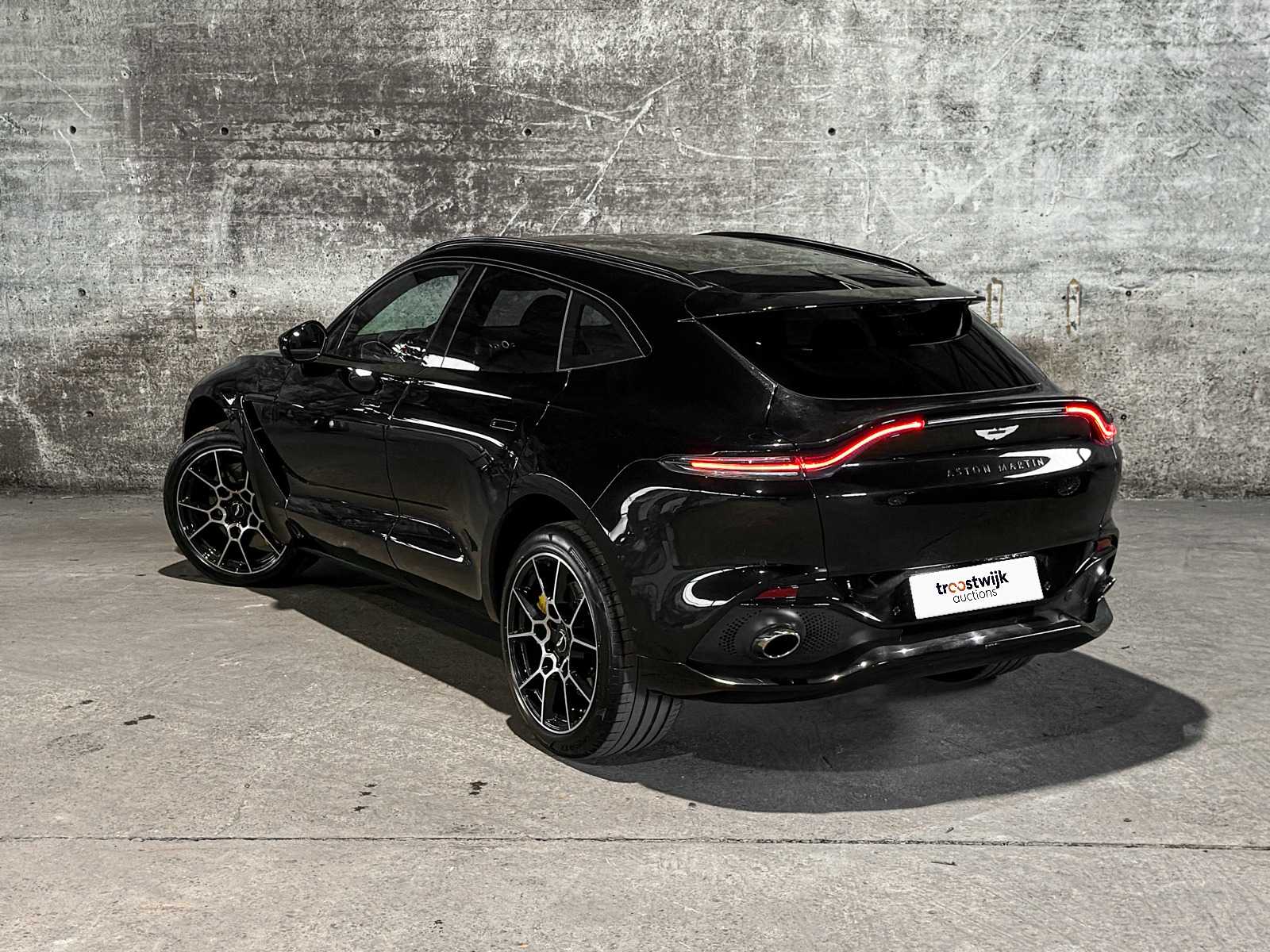 Aston Martin DBX 4.0 V8 1913 551pk 2020 (1 OF 500), HNT-92-V