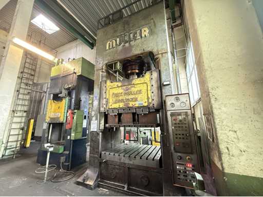 MÜLLER Double Column Hydraulic Press
