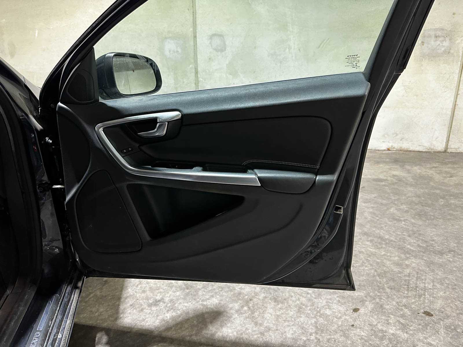 Volvo V60 1.6 T4 Summum 2014 ORG-NL, 6-TJB-81