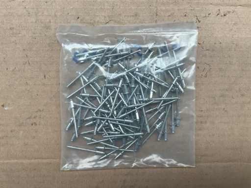 Different blind rivet