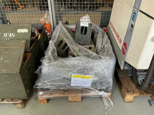 Loading wedges for rail transport