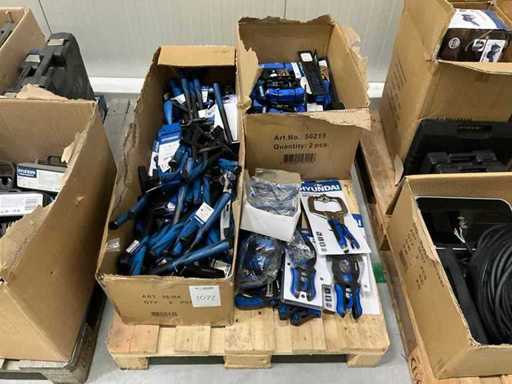 Diverse Hyundai handgereedschappen