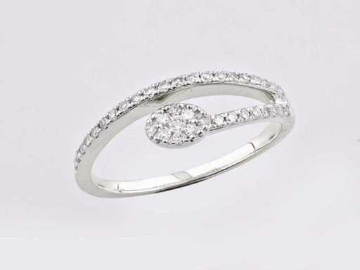 Anello in oro bianco 14 nodi con diamante naturale