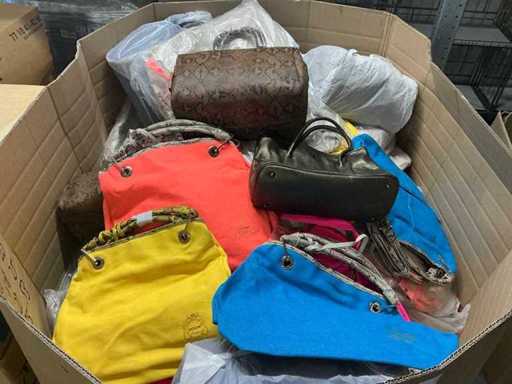 Batch of various bags (240x)