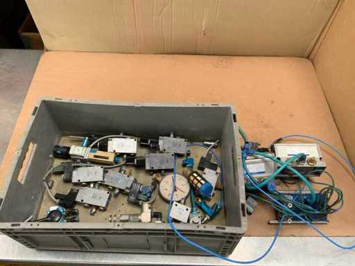 Elementy Festo Items / Akcesoria pneumatyczne