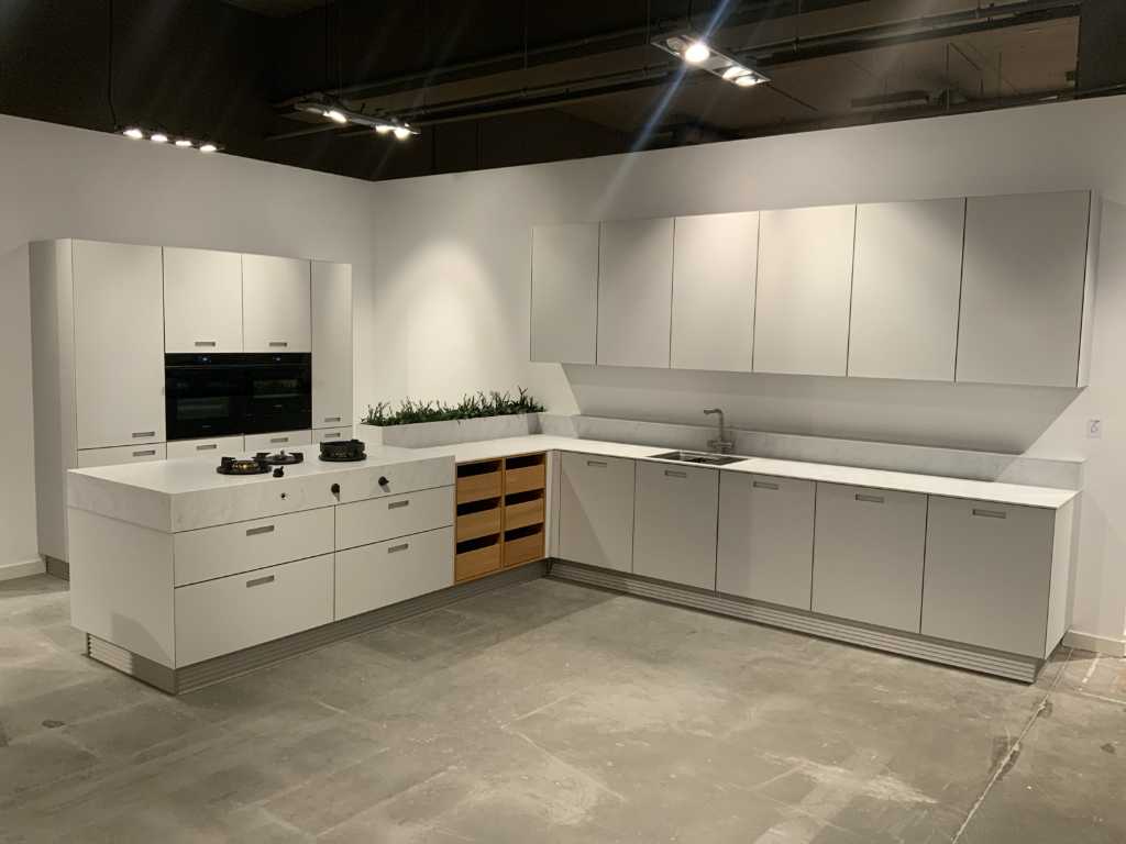 Next/Siemens Kitchen layout