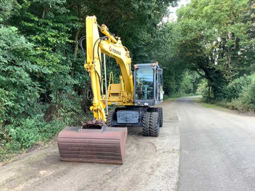 1997 Furukawa W725LS Banden graafmachine