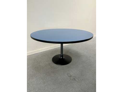 DIETIKER SWITZERland - okrągły - stoł stołowy