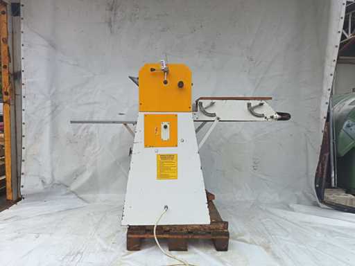 GOSTOL - Deeguitrolmachine met transportband