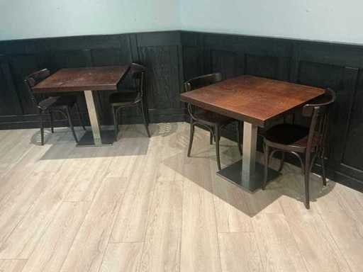 Stoł stołowy i krzesła (3x)