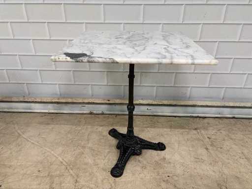 Marmeren tafel met Stalen onderstel