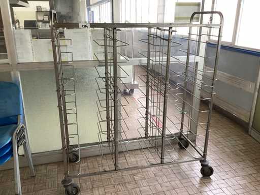 tray trolleys (3x)