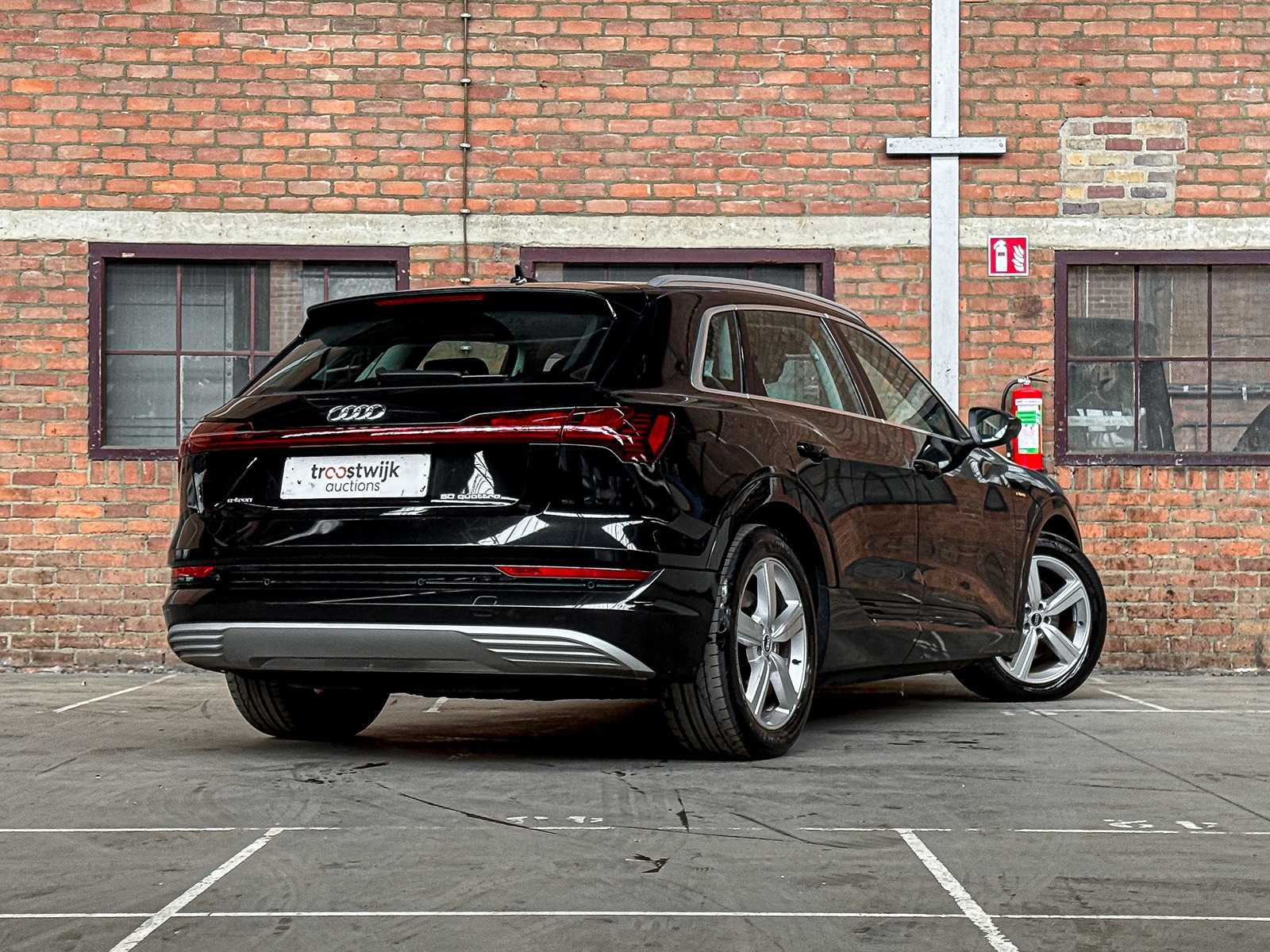 Audi e-tron 50 Quattro Business Edition 71 kWh 313pk 2020, K-422-JJ