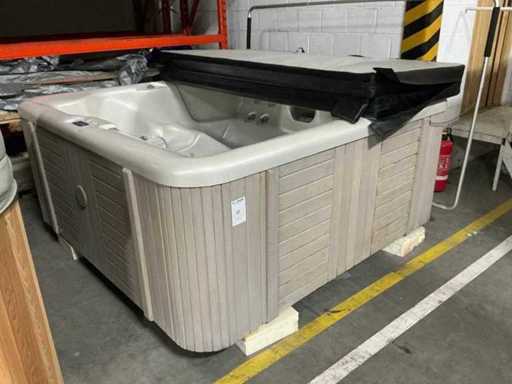 Belle & Moi Sierra Jacuzzi