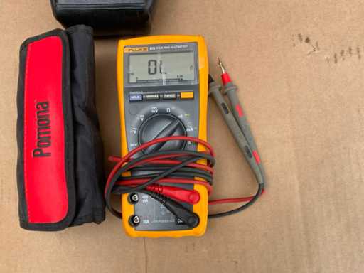 Fluke 175 Digital Multimeter