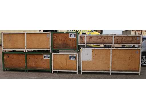 Ró?ne skrzynie transportowe (6x)