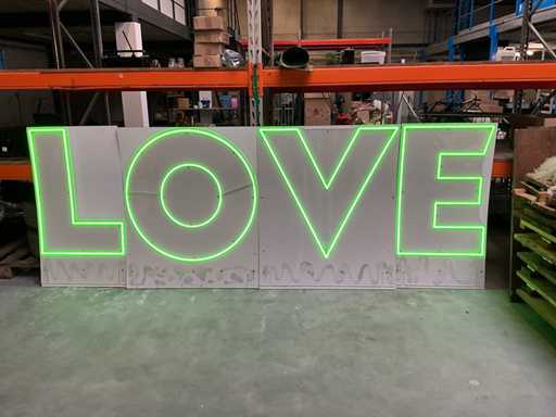 “LOVE” lichtbord