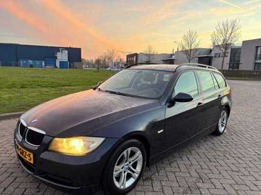 BMW 318i Touring Business Line Automat, 99-GRZ-5