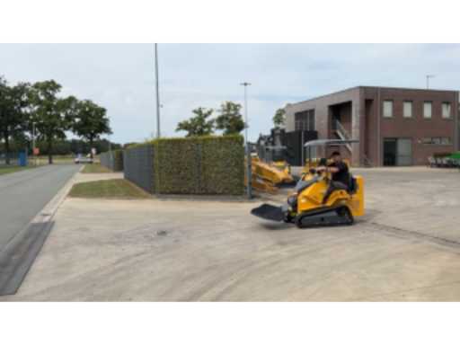 3eeaffd6-e805-4676-8859-491d533db6c2.mp4