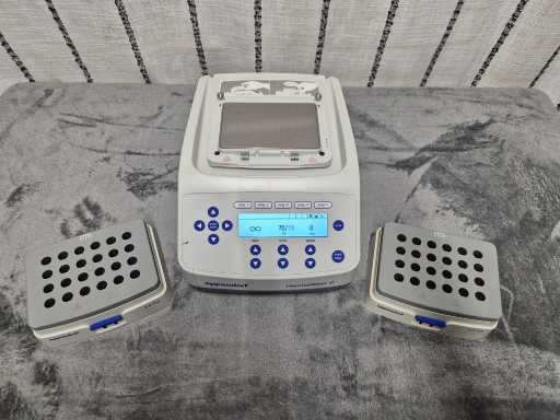 EPPENDORF - ThermoMixer C 5382 - Laboratory Mixer