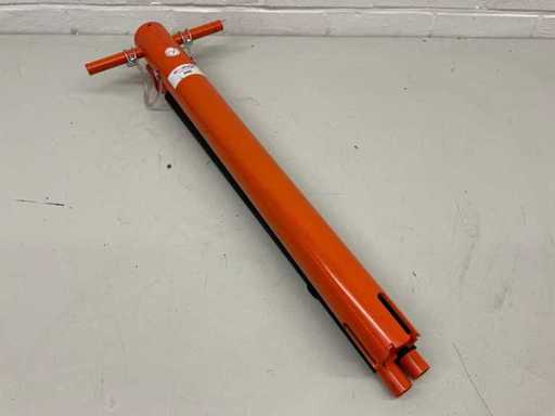 Unité de commande manuelle pour vis de terre