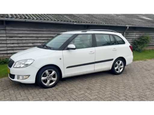 efe28c41-a51f-430f-afb2-f2c13ddef161.mp4