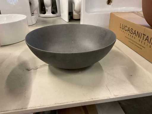 Umywalka blatowa o średnicy 40 cm
