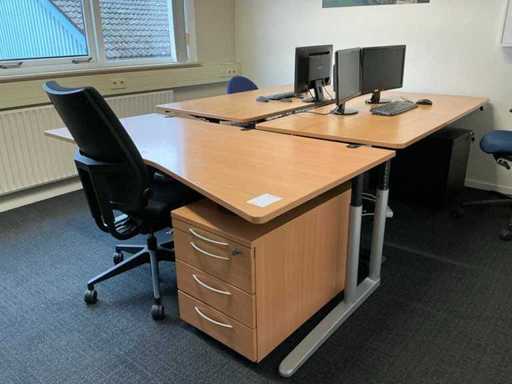 Metra en Steelcase Werkplek (3x)