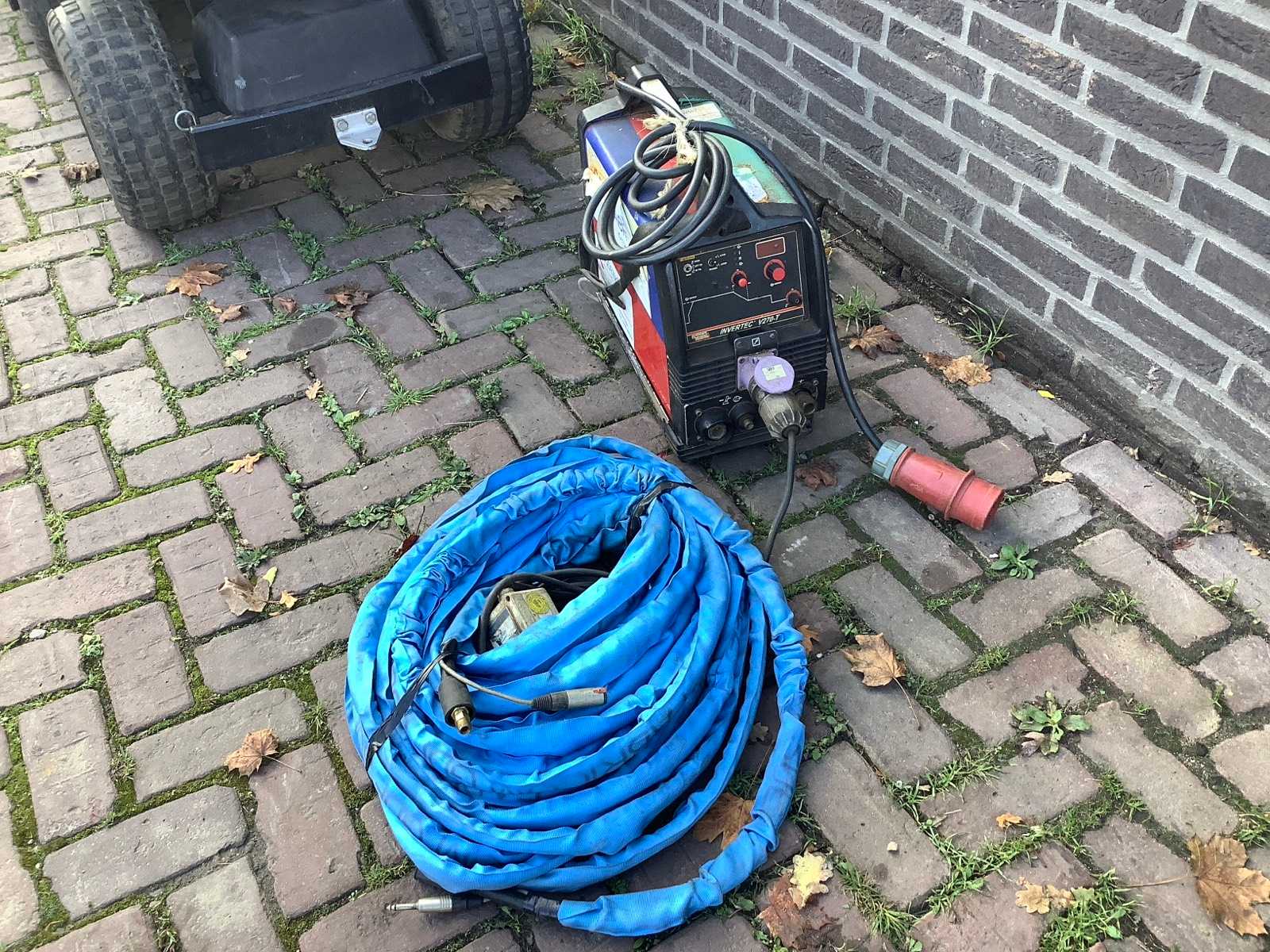 Lincoln invertec v270-t welding machines