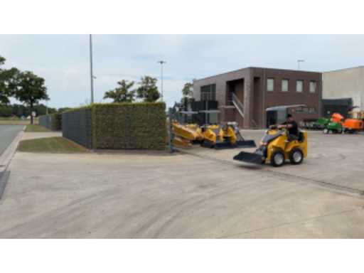 8ac53925-e0a2-483a-8984-f3f22fb374b8.mp4