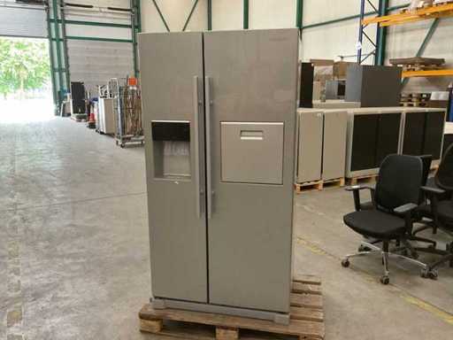 Samsung RSA1ZHPE American fridge-freezer combination